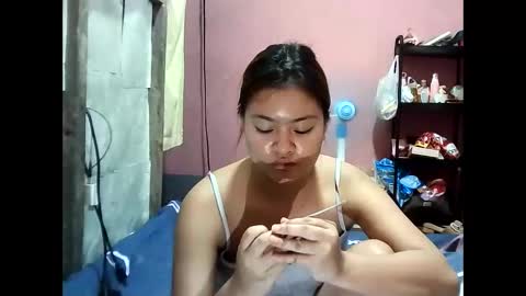 angela_rose12345 online show from April 29, 7:35 am