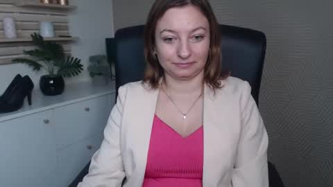 Angela online show from December 3, 6:47 am