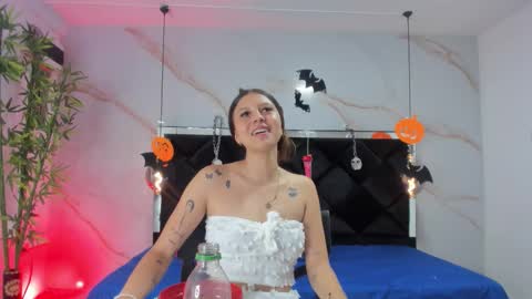 Snapshot of angelaa_cute chatting on October 24, 12:28 pm ANGELA online show from October 24, 12:28 pm