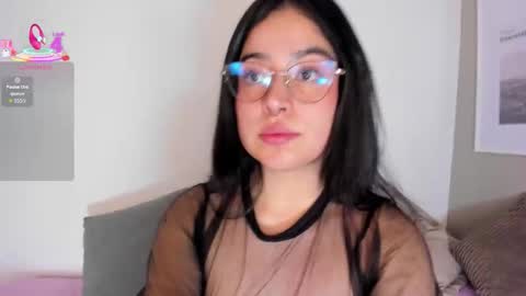 Snapshot of angelaa_smith chatting on October 21, 3:44 am Angela online show from October 21, 3:44 am