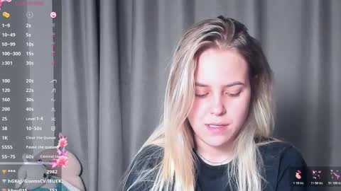 Darsi Anty online show from October 25, 4:40 pm