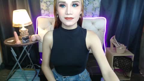 Snapshot of angelcumfallen chatting on October 27, 6:46 am Angel online show from October 27, 6:46 am