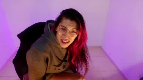 angele online show from April 22, 7:43 pm