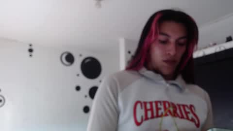 angele online show from March 9, 9:57 pm