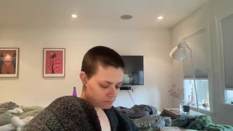 angeleleven11 online show from February 18, 8:36 pm