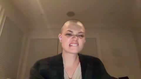 angeleleven11 online show from January 17, 7:41 am