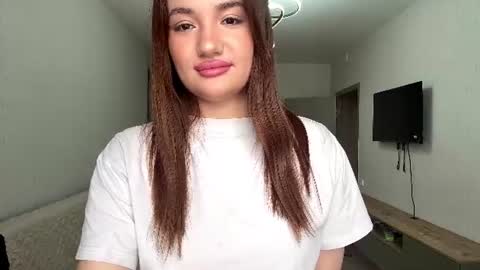 Emily online show from June 8, 11:44 am
