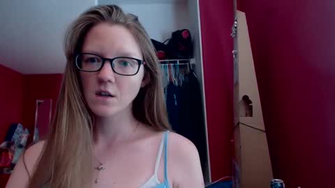 AngelicAngel online show from September 9, 8:20 pm