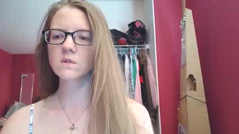 AngelicAngel online show from April 23, 6:20 pm