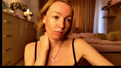 angelicfenix online show from May 2, 1:39 pm