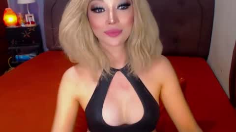 MS. AMALIA online show from June 18, 7:25 am