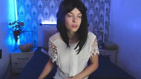 Angelika Rouge online show from December 16, 1:17 pm