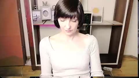 Angelina online show from June 15, 9:01 am
