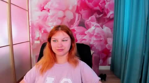 AngelinaLow online show from June 19, 11:27 am