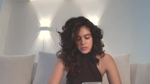   online show from March 29, 7:04 pm