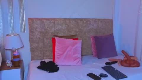 angelinarouse_ online show from June 28, 4:08 am