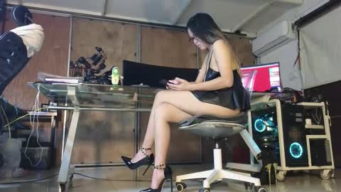 Angel online show from September 9, 1:55 pm