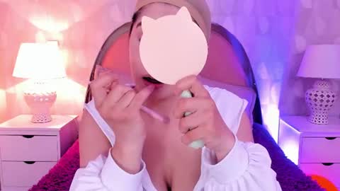 angeline online show from June 24, 12:34 pm