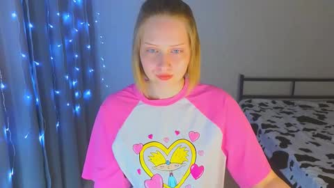 Cutie online show from November 26, 8:55 am