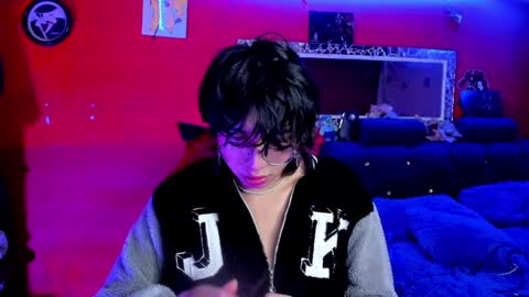 Snapshot of angellonfire chatting on December 31, 6:59 am Angel  online show from December 31, 6:59 am