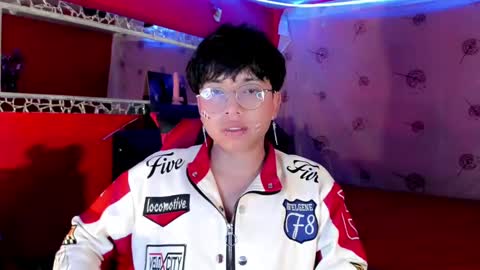 Snapshot of angellonfire chatting on October 6, 7:26 am Angel  online show from October 6, 7:26 am