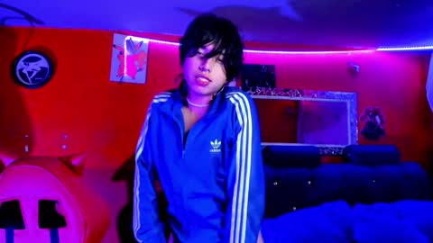 Snapshot of angellonfire chatting on January 27, 8:18 am Angel  online show from January 27, 8:18 am