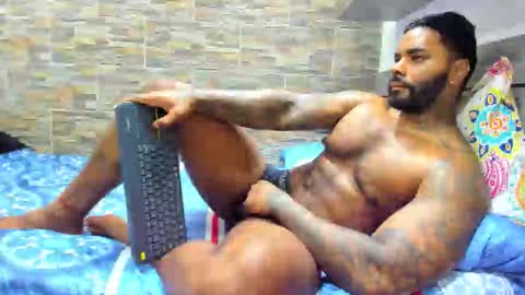 angelo_evans33 online show from March 18, 1:11 am