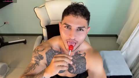 Angelo Ferro online show from July 22, 3:52 am