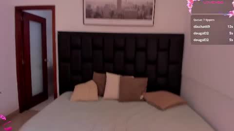 Sacha  Laura and Sophie 3 online show from July 30, 9:04 pm