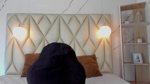 ANGIE online show from November 21, 3:10 pm