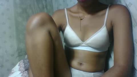 angeltta69 online show from April 29, 7:40 pm