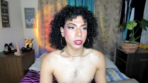 angelwhitte online show from April 23, 1:57 am