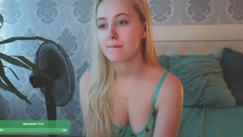  Im Chloe  i do FLASH BOOBS for new fan club online show from June 18, 11:21 pm