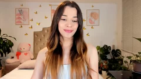 Snapshot of angie_modelo chatting on September 12, 12:34 am Anabella online show from September 12, 12:34 am