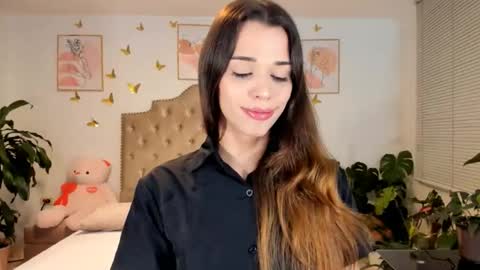 Snapshot of angie_modelo chatting on October 6, 1:12 am Anabella online show from October 6, 1:12 am