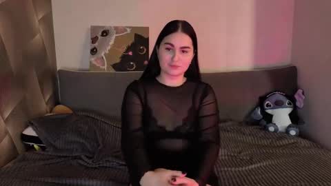 Lili online show from March 17, 2:11 pm