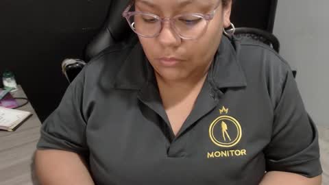 Snapshot of angy_ro12 chatting on February 16, 4:31 am angy online show from February 16, 4:31 am