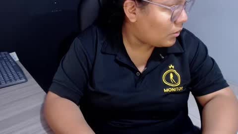 Snapshot of angy_ro12 chatting on October 20, 9:31 pm angy online show from October 20, 9:31 pm