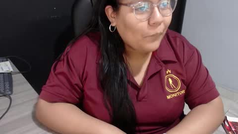 Snapshot of angy_ro12 chatting on October 17, 11:53 pm angy online show from October 17, 11:53 pm