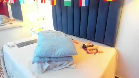 angyrios online show from June 13, 7:46 pm