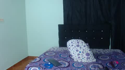 Snapshot of ani_damian22 chatting on October 2, 5:39 am ani_damian22 online show from October 2, 5:39 am