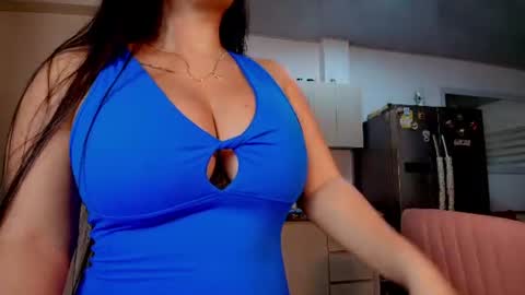 laura  online show from June 17, 1:54 am