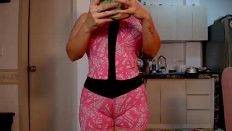 laura  online show from July 8, 1:09 am