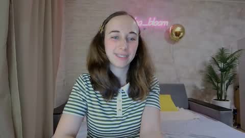 anikabloom online show from February 18, 8:58 pm