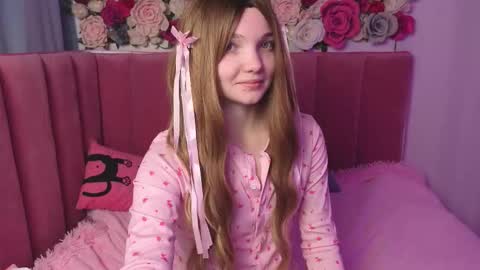 Alica online show from November 14, 10:28 am