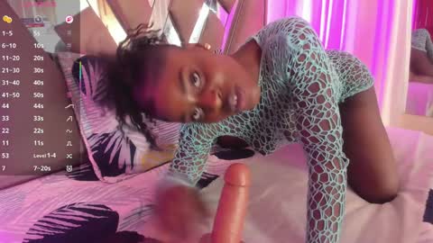 anisha_zambrano online show from April 24, 2:08 pm