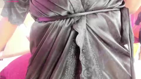 anisha_zambrano online show from July 6, 1:19 pm