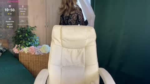 Anita online show from June 9, 1:39 am