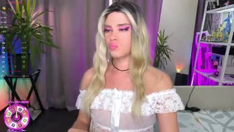 anjalin_sososok online show from July 11, 7:56 am