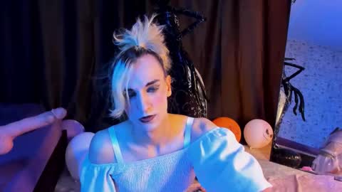 Angel online show from October 31, 7:58 pm